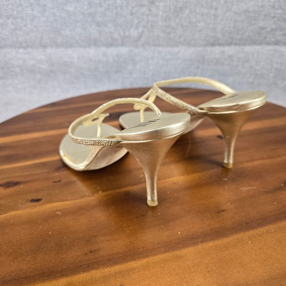Pelle Moda Womens Gold Rhinestone Stiletto Thong Sandals Glass Stone Heels 6.5M - Picture 12 of 14